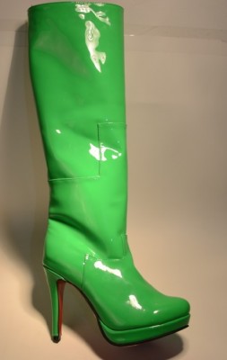 GRÜNE STIEFEL 3.jpg