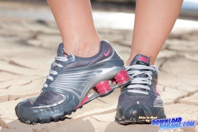 nike_shox_in_mud_001.jpg